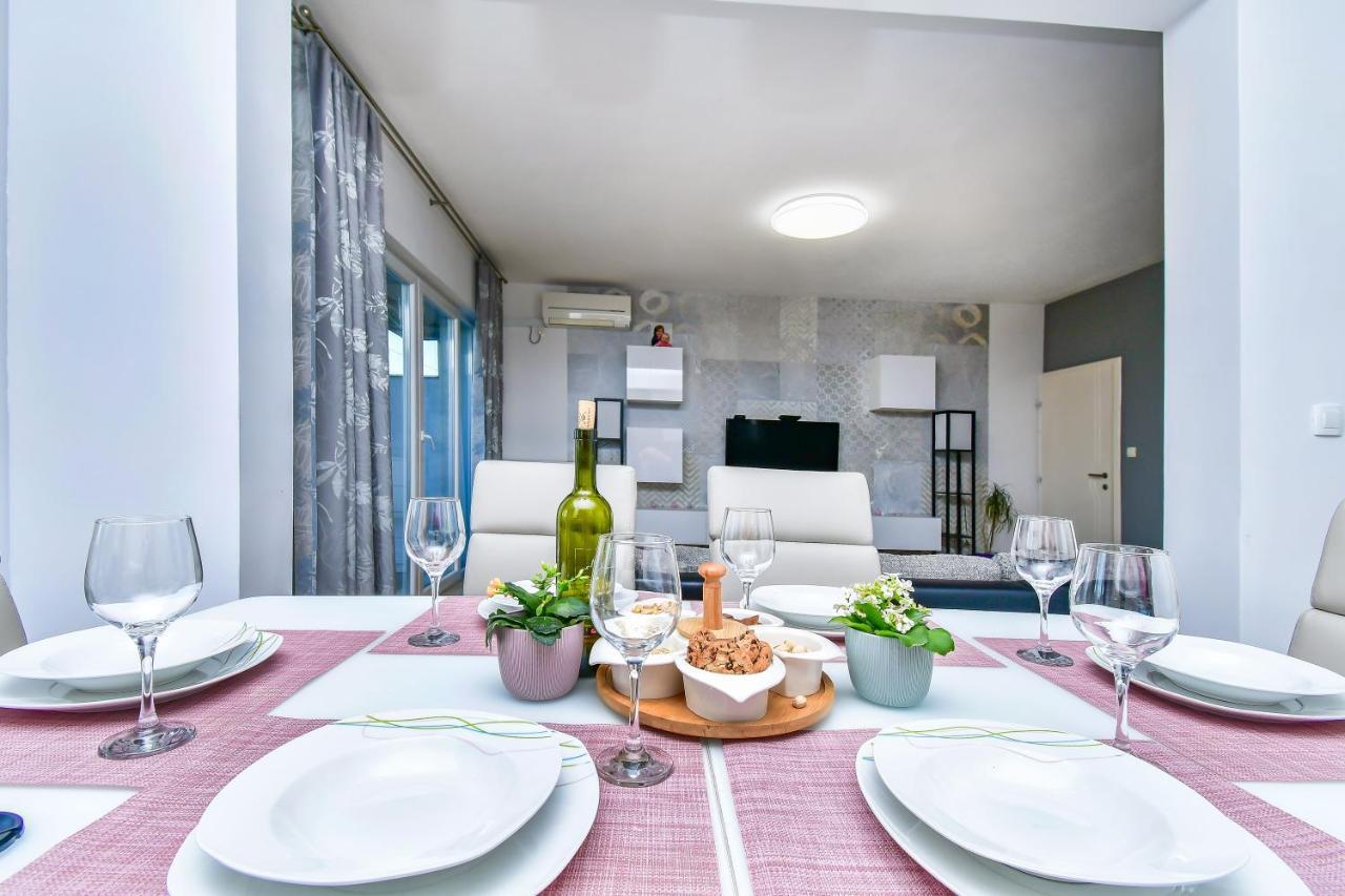 Apartment Ela Omis Luaran gambar