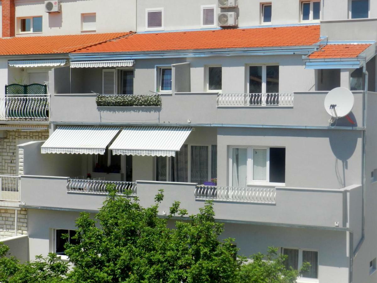 Apartment Ela Omis Luaran gambar
